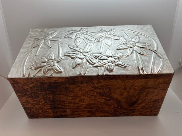 Daffodils Large Box - Maria Santos-Alcantara